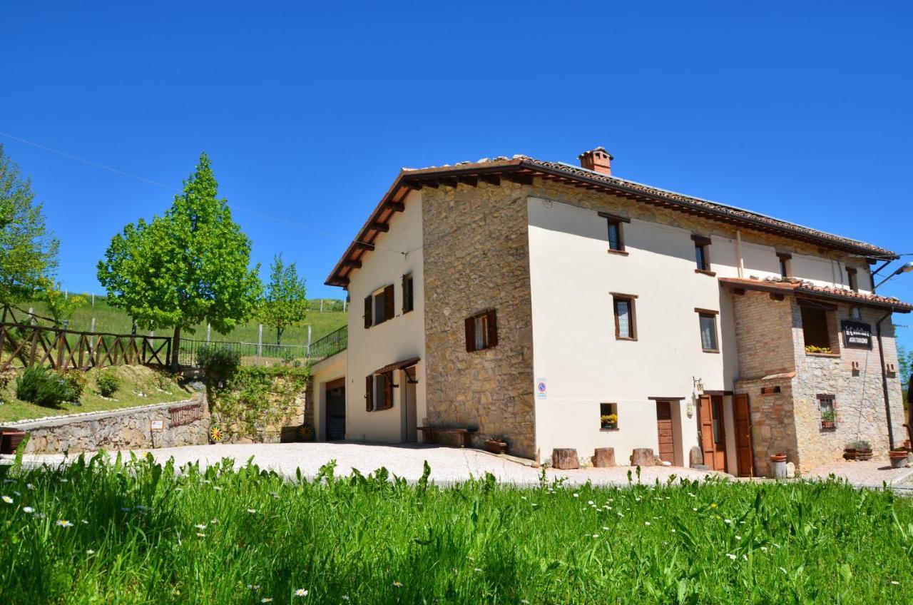 Agriturismo Le Castellare Montemonaco Exterior foto