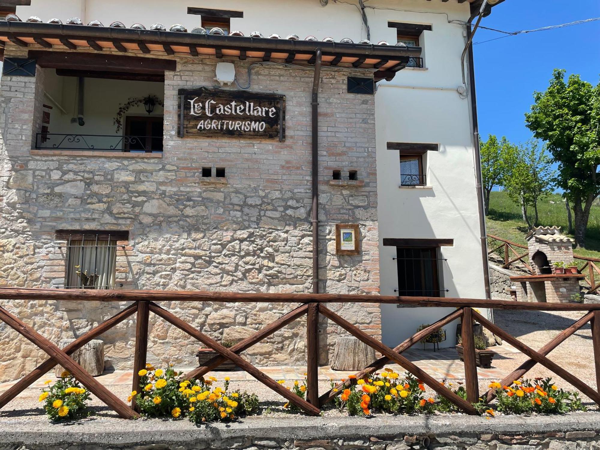Agriturismo Le Castellare Montemonaco Exterior foto
